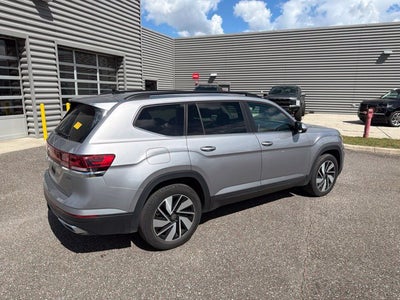 2025 Volkswagen Atlas 2.0T SE w/Technology