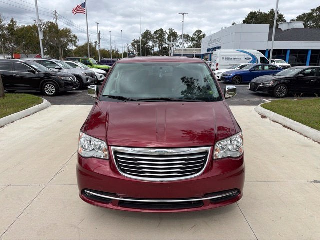 2015 Chrysler Town & Country Touring-L