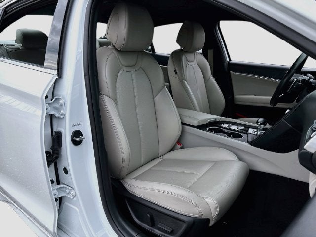 2022 Genesis G70 2.0T